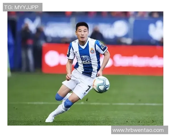 武磊赛场爆发小插曲，裁判如何处理？